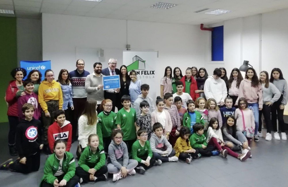 El presidente de UNICEF País Vasco hizo entrega de la distinción