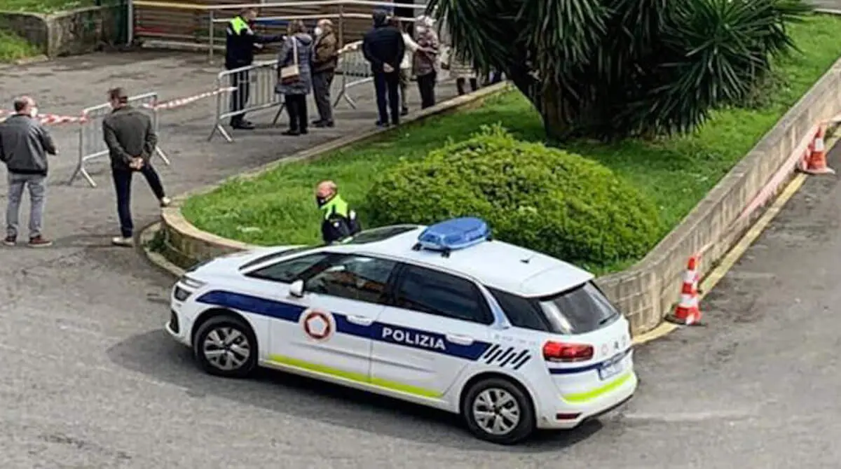 coche-eléctrico-policía-ortuella